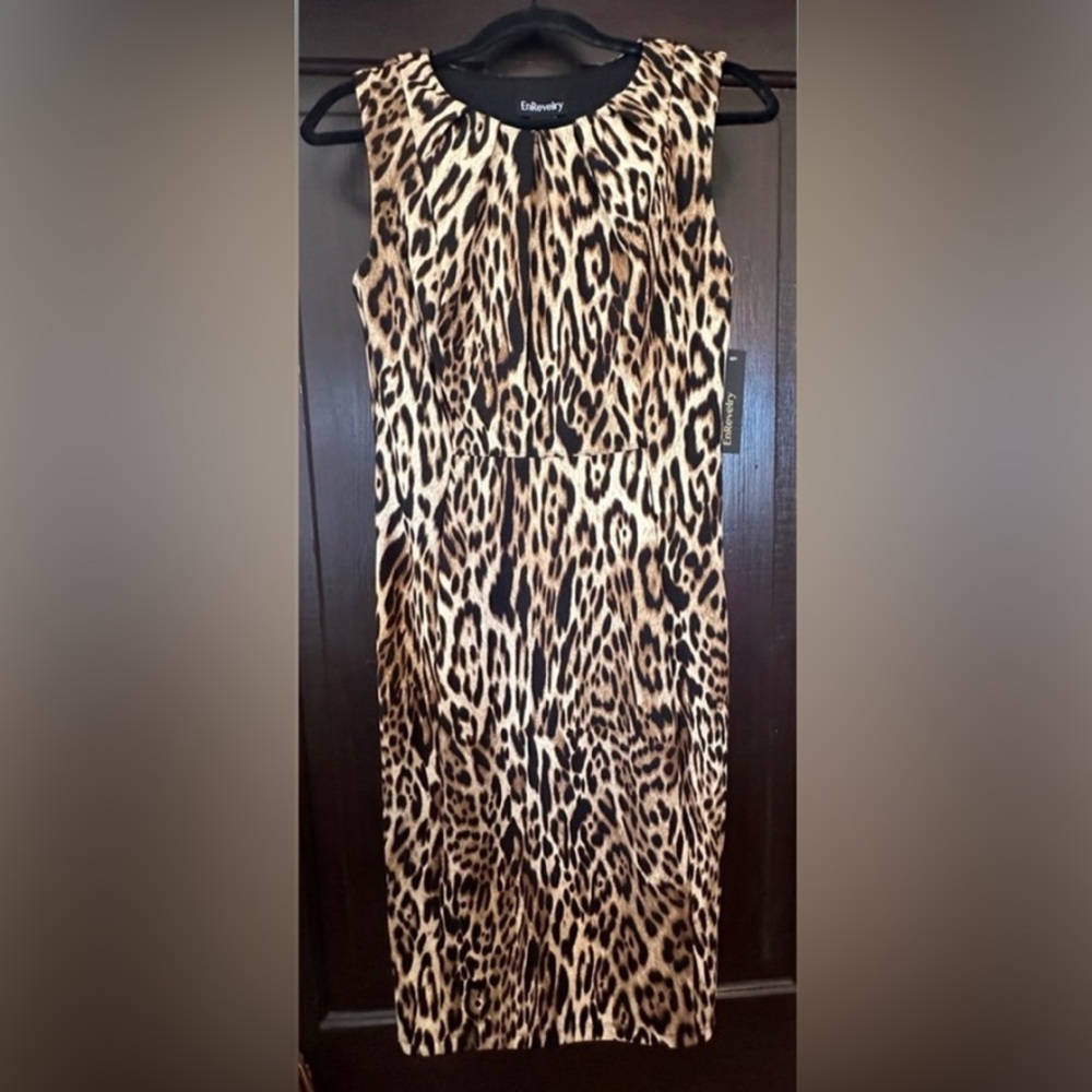 Cream Sheath Maxi Dress with Cap Sleeves for a Night Out